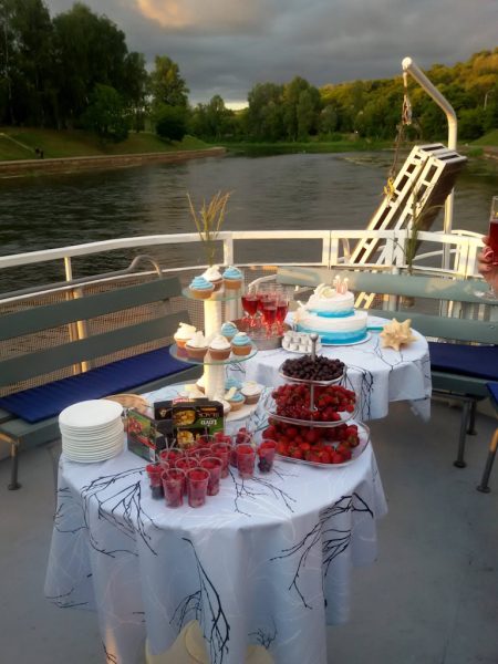 sweets table